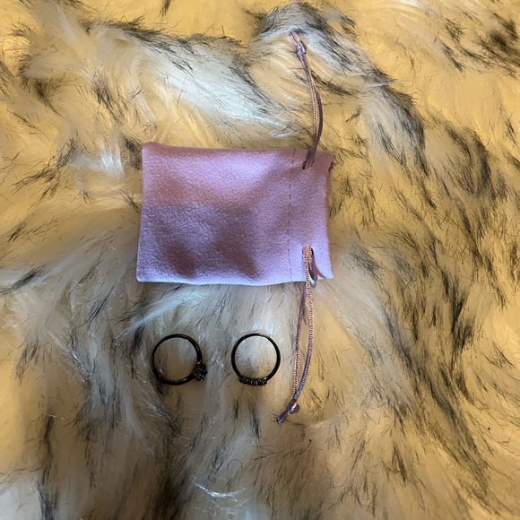 Oomiay Black and Purple Ring Set - Picture 9 of 9